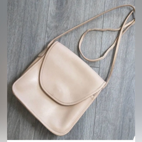 (NWOT)Hunt Club cream all leather crossbody - Picture 2 of 10